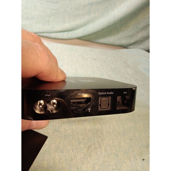 Apple TV (3rd Generation) 1080P Media Streaming Player A1469 With Remote - Picture 5 of 5